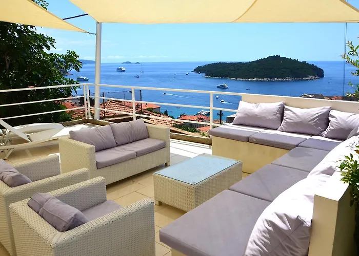 Apartment Chic Ploce
