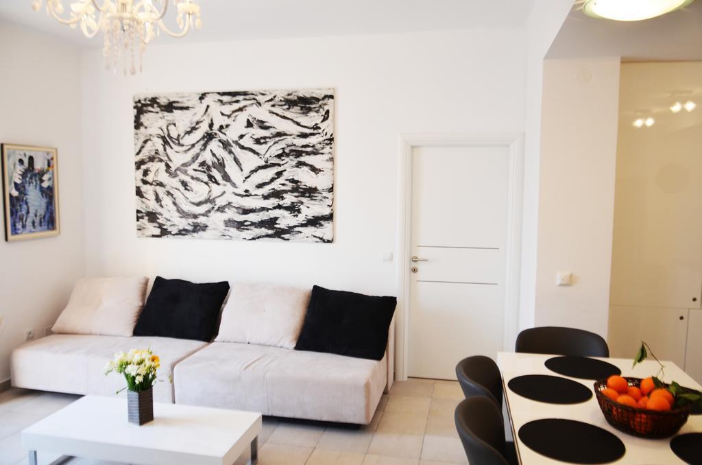 Chic Ploce Apartment *