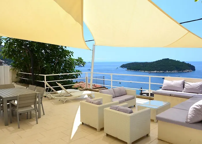 Apartment Chic Ploce